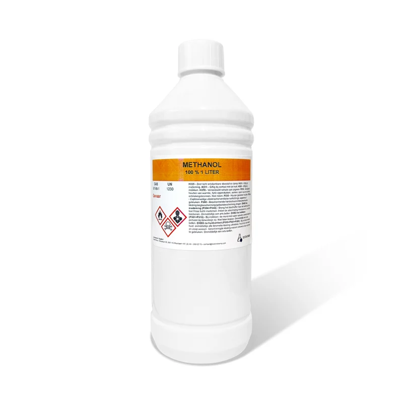 Weiße Plastikflasche mit Etikett für 1 Liter Methanol, inklusive Gefahrensymbolen und Sicherheitshinweisen.