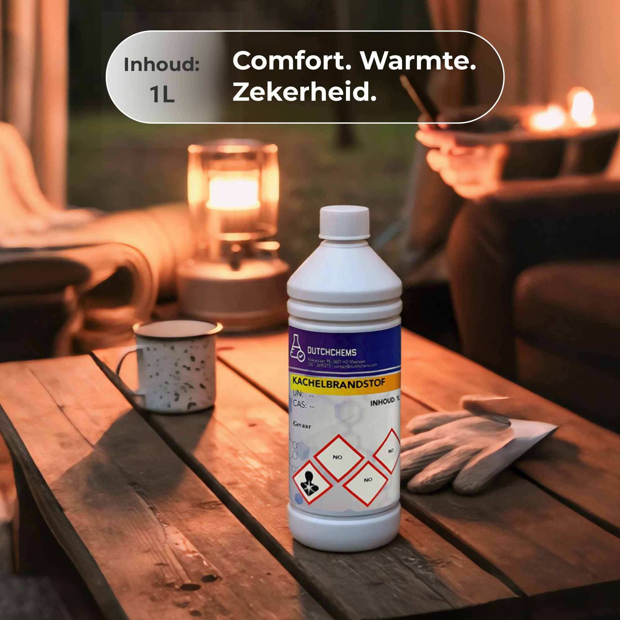 1 liter fles geurarme kachelbrandstof op tafel bij petroleumkachel