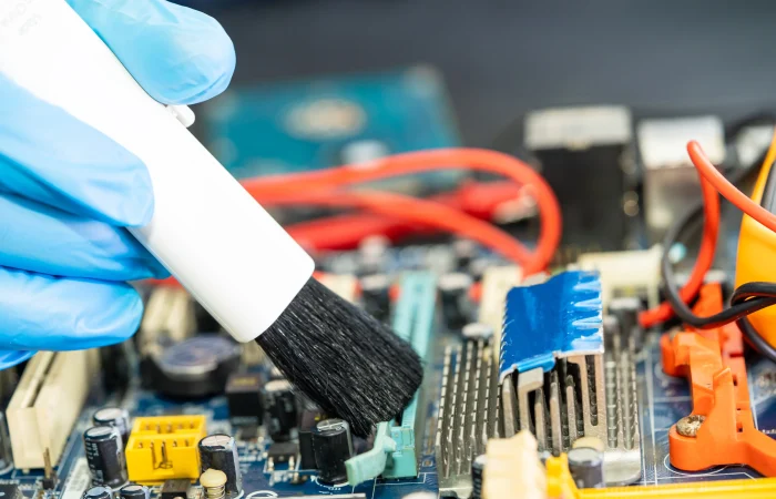 Die Rolle von Isopropylalkohol in industriellen Reinigungsprozessen