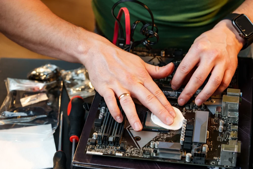 Die Rolle von Isopropylalkohol in industriellen Reinigungsprozessen