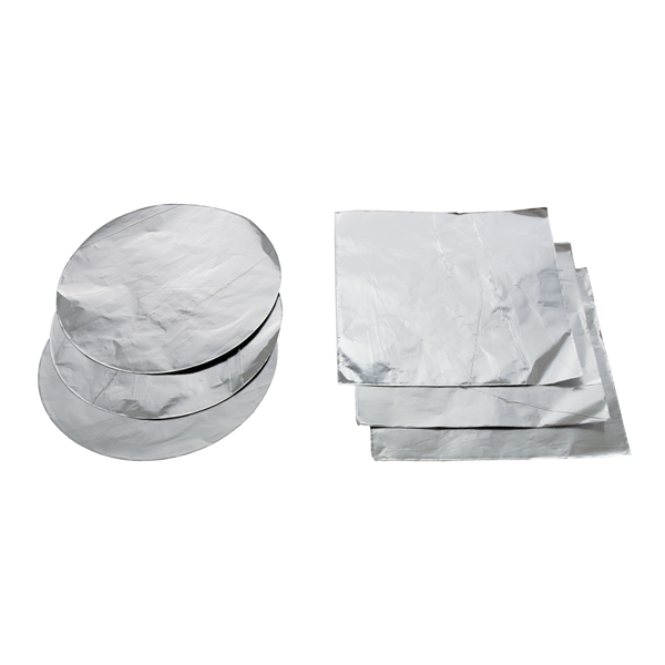 Aluminiumfolienblätter und -rollen für chemische Laborzwecke oder Verpackungen.