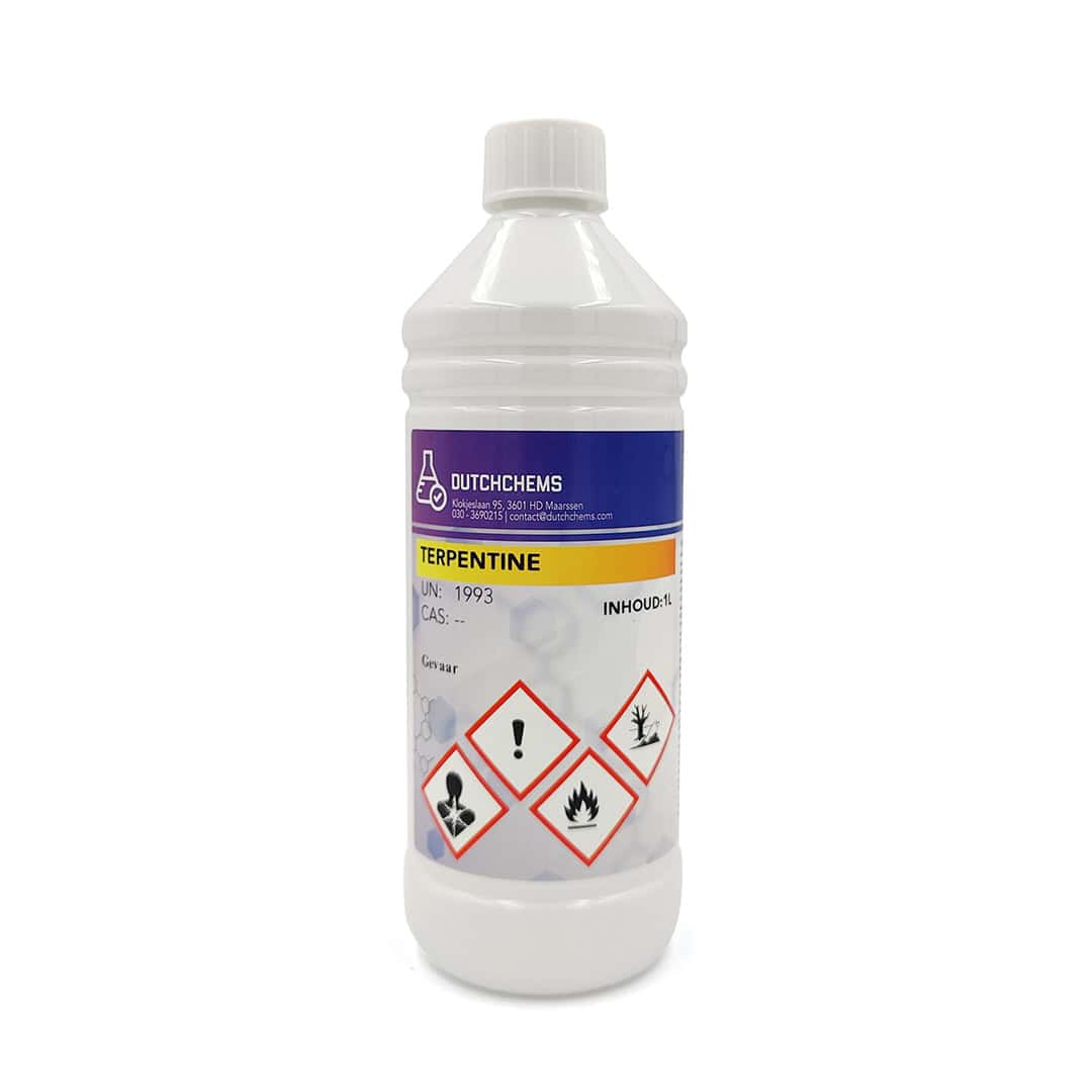 Terpentinflasche Plastikflasche mit „TERPENTINE“-Etikett und Sicherheitspiktogrammen für Entflammbarkeit, Gesundheitsschäden und Umweltgefahren.